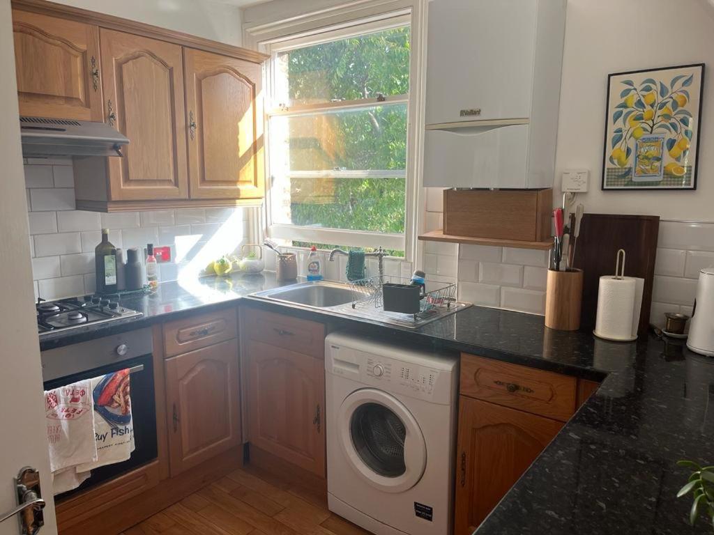 2 Bedroom Top Floor Flat, West Dulwich Free Street Parking Londres Exterior foto